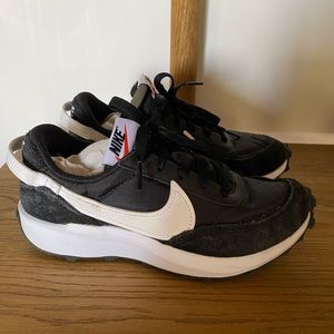 Nike waffle trainers